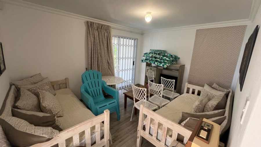3 Bedroom Property for Sale in Wavecrest Eastern Cape